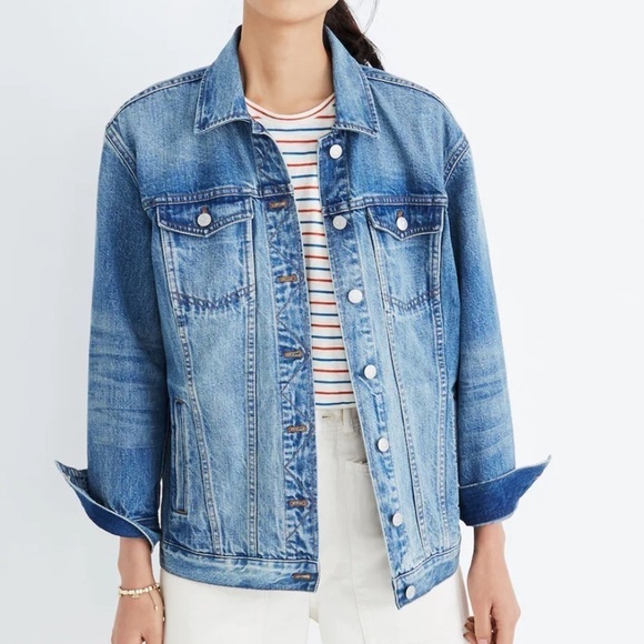 MADEWELL OVERSIZED JEAN JACKET IN CAPSTONE WASH TRUCKER STYLE SIZE MEDIUM - Picture 2 of 5